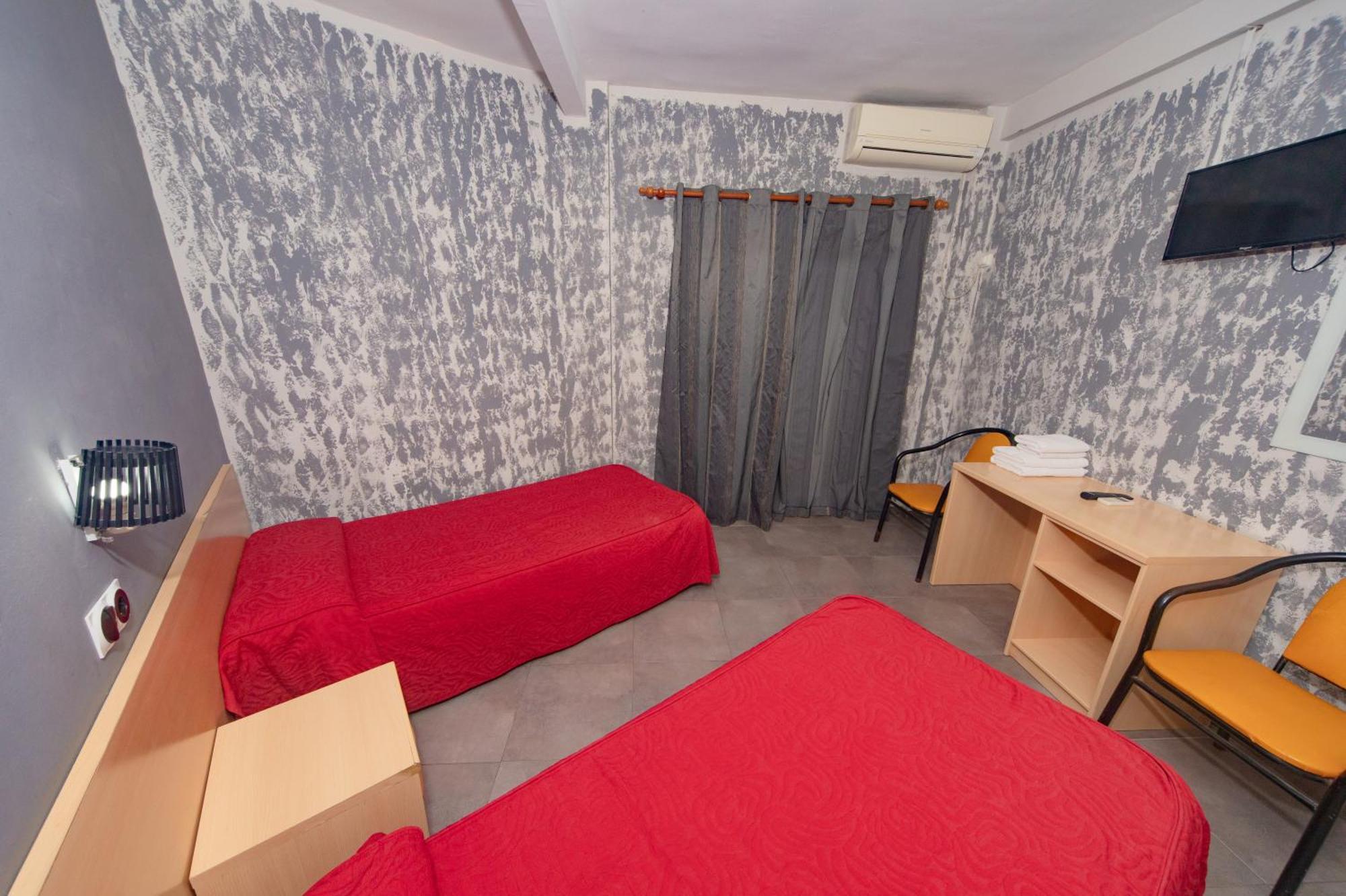 Hostal Virginia Favareta Ngoại thất bức ảnh