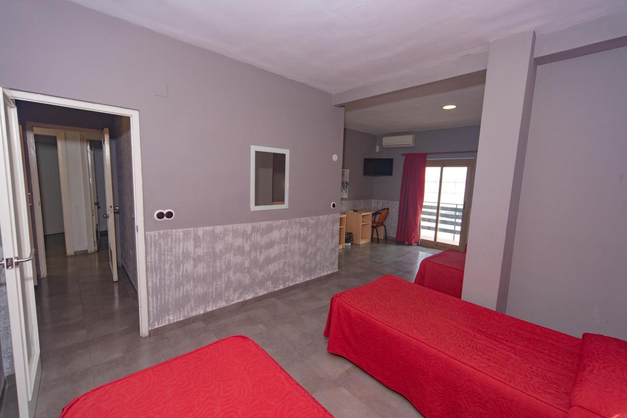 Hostal Virginia Favareta Ngoại thất bức ảnh