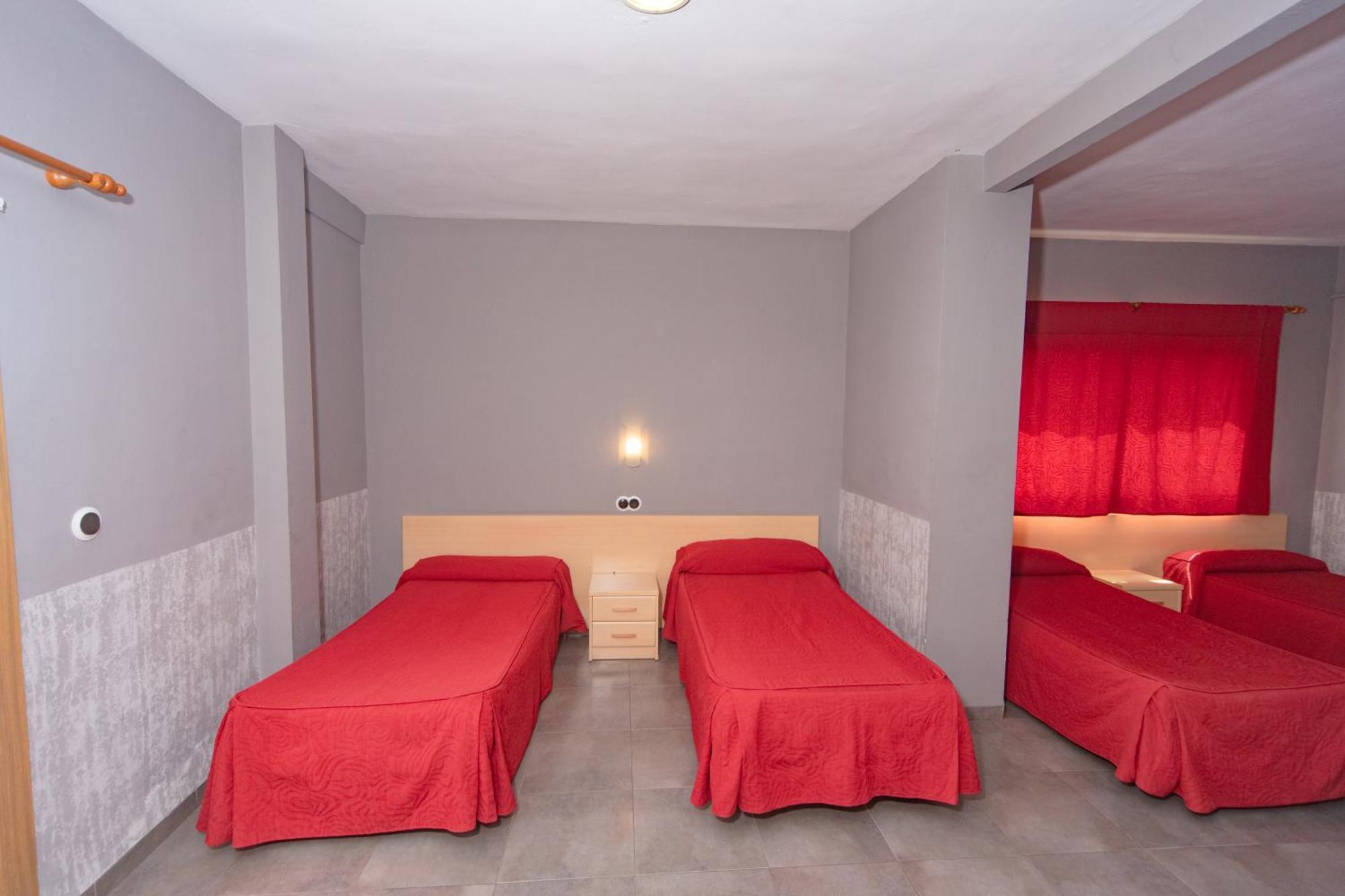 Hostal Virginia Favareta Ngoại thất bức ảnh
