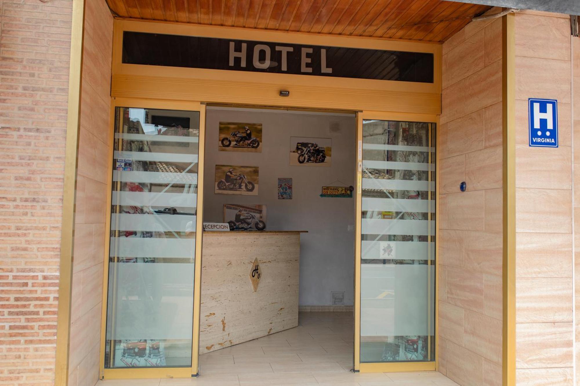 Hostal Virginia Favareta Ngoại thất bức ảnh